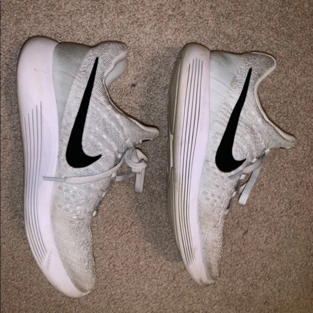 Nike Tennis Shoes